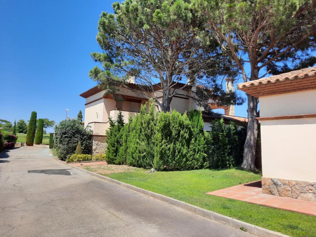 Apartamento Vistas Golf Bonmont Bonmont Terres Noves Bagian luar foto