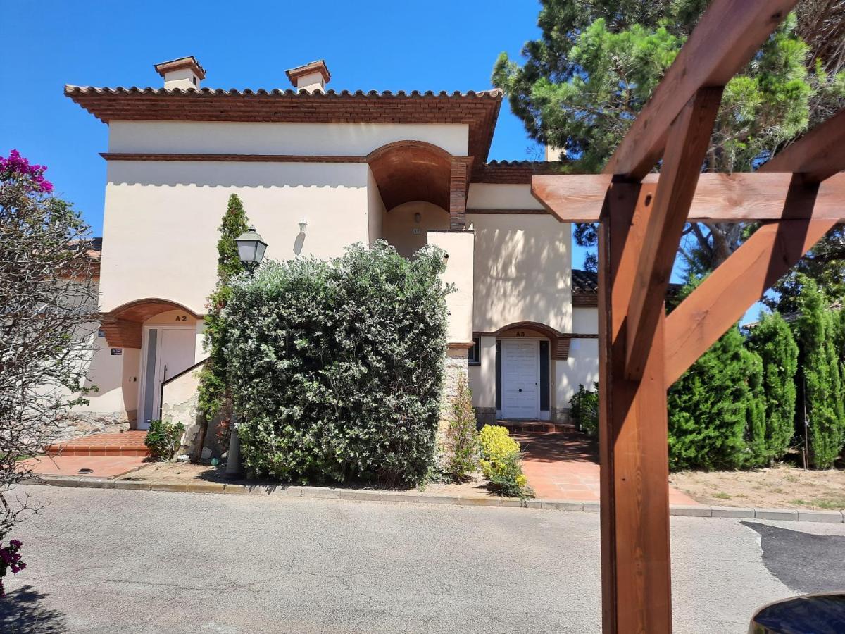 Apartamento Vistas Golf Bonmont Bonmont Terres Noves Bagian luar foto